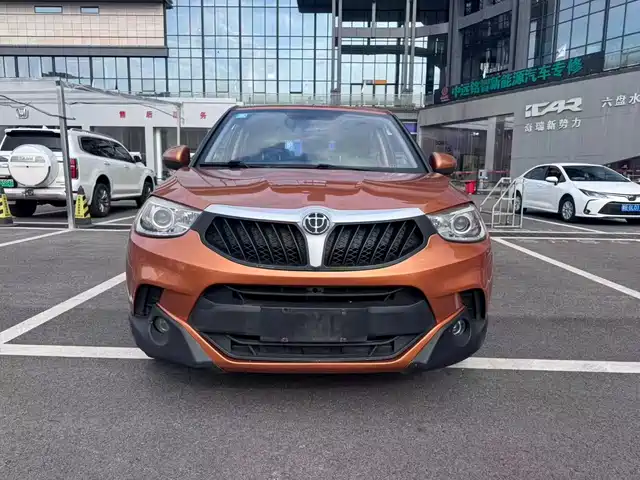 Zhonghua Zhonghua V3 2015 1.5L Manual Comfort Model