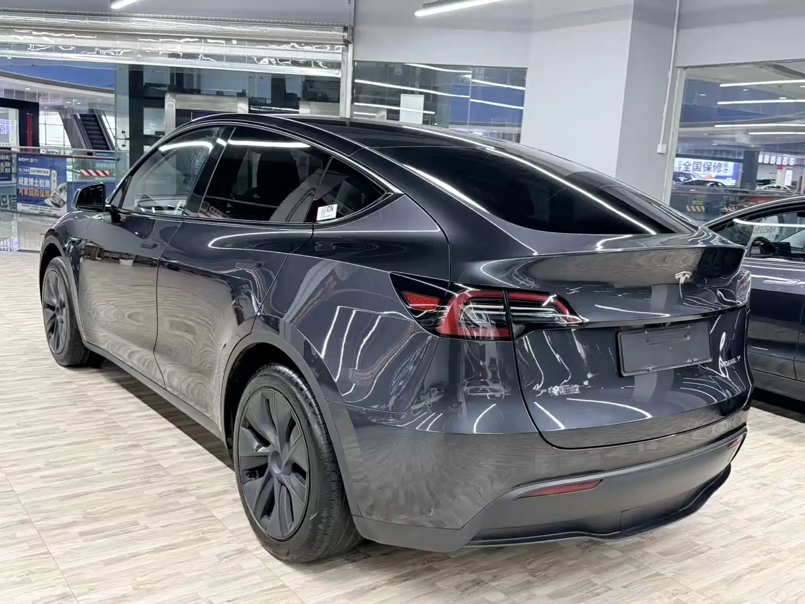 Фото 3 - Tesla Model Y