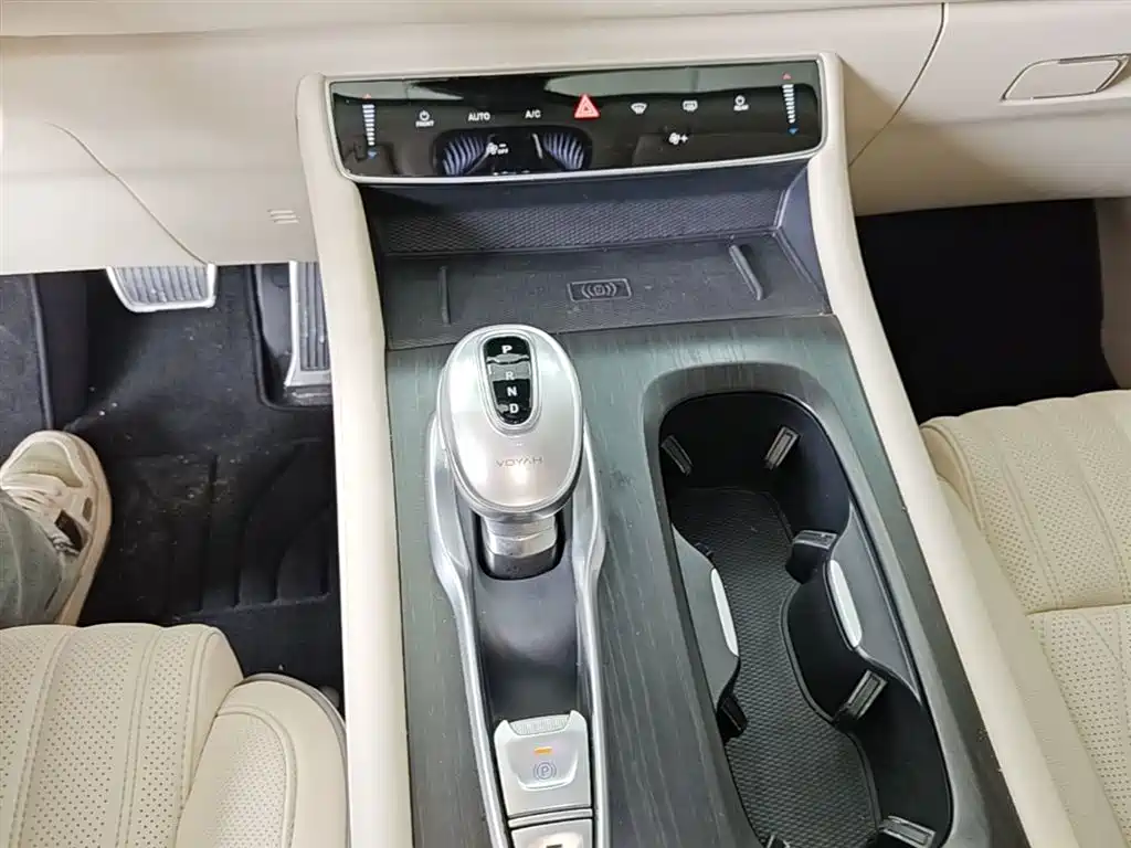 Voyah Auto Voyah Dreamer 2022 Low-carbon Dream+Smart Package фото 14