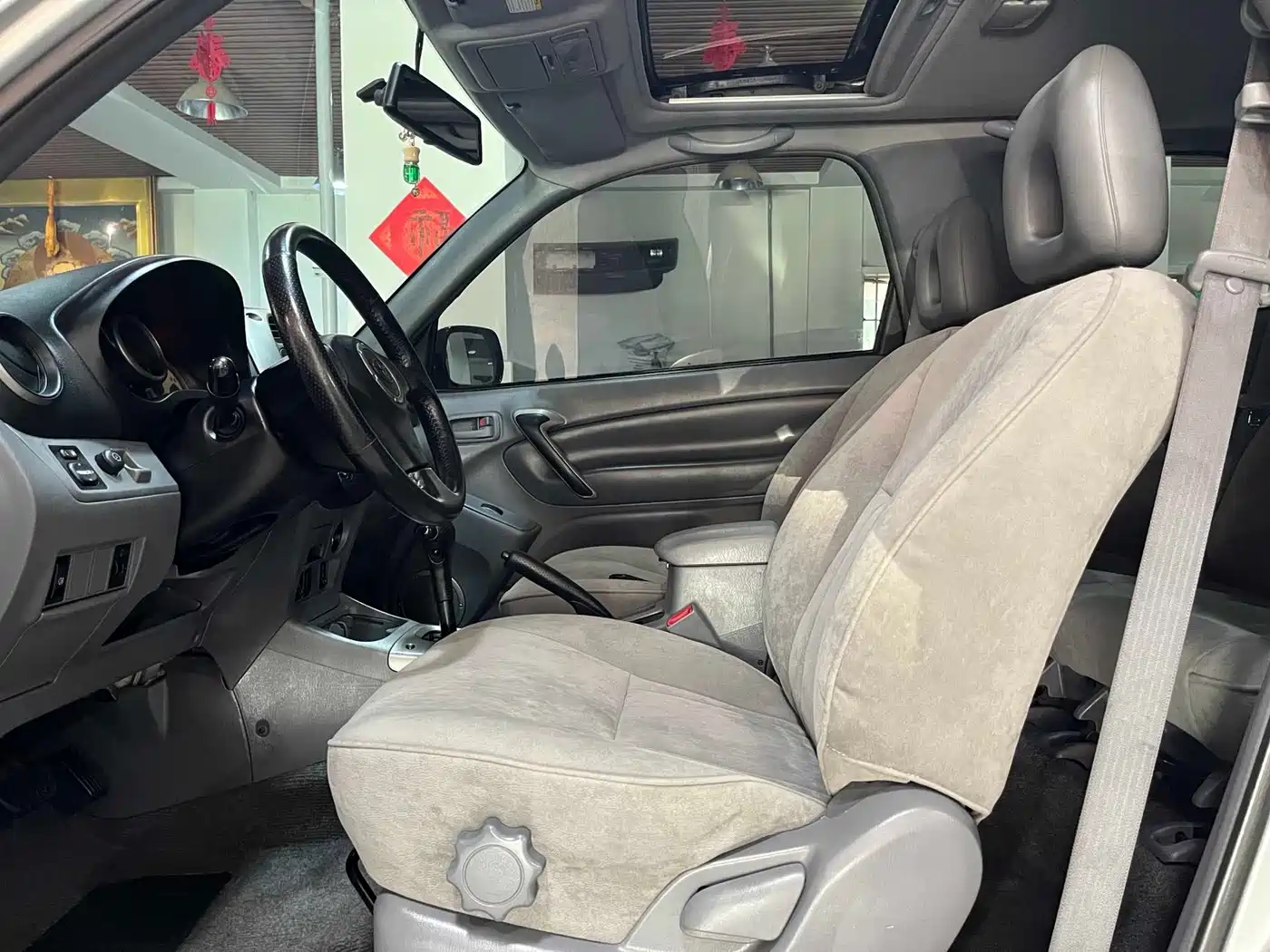 Toyota RAV4 (Import) 2003 2004 Model 2.0 3-Door