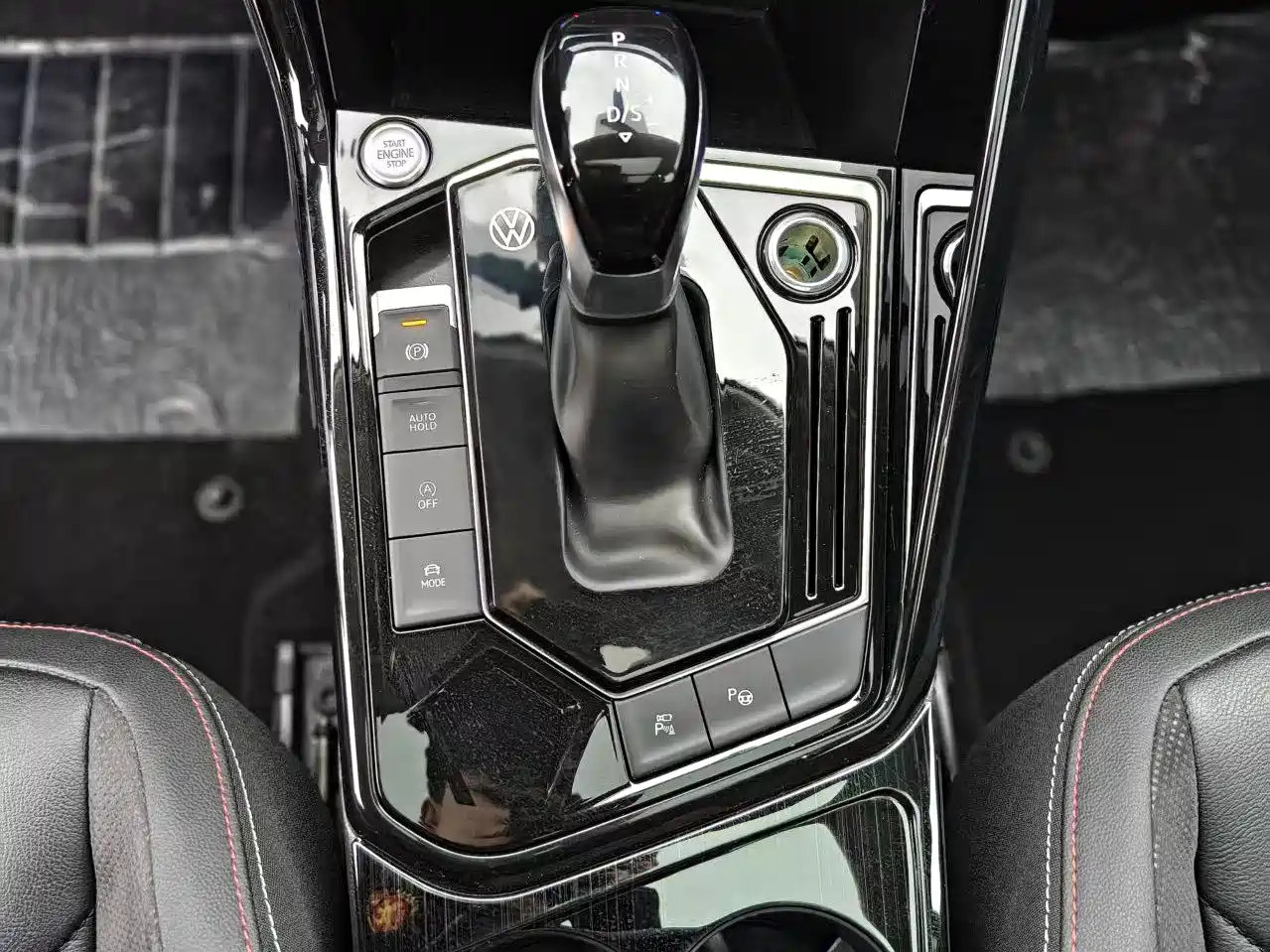 Volkswagen Tayron 2022 280TSI 2WD Luxury Smart Connect Edition фото 13