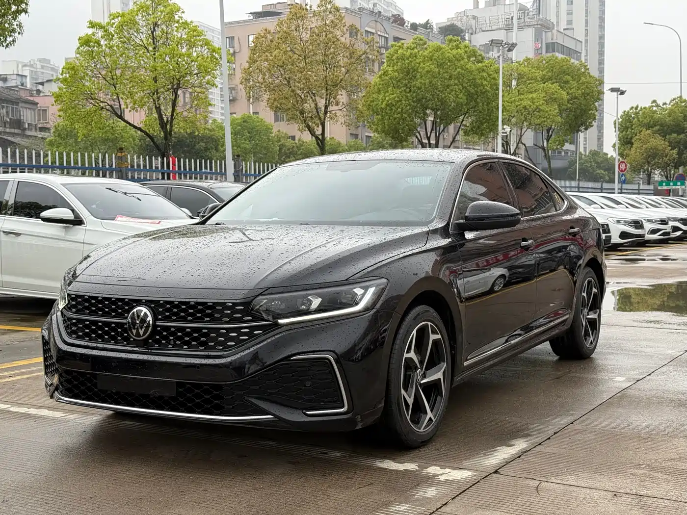 Volkswagen Passat 2024 380TSI Starlight Luxury Edition