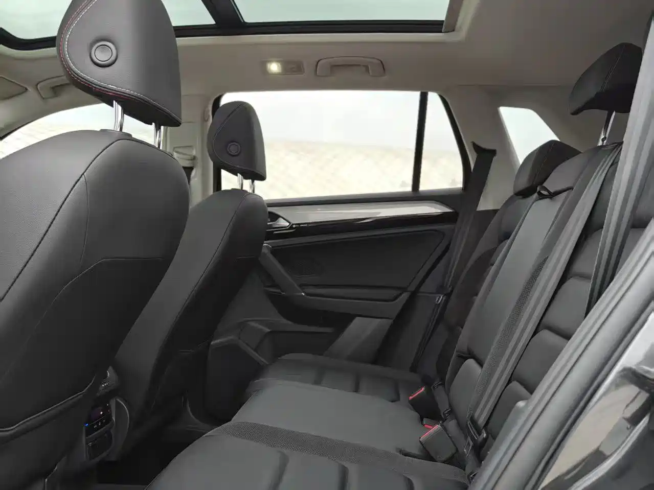 Volkswagen Tayron 2022 280TSI 2WD Luxury Smart Connect Edition фото 22