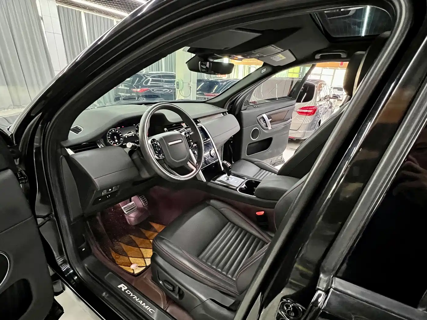 LAND ROVER DISCOVER SPORTS