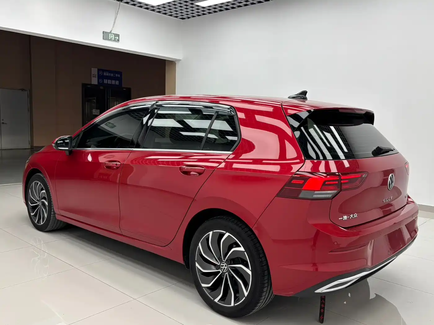 Volkswagen Golf 2023 Facelift 280TSI DSG Pro фото 4