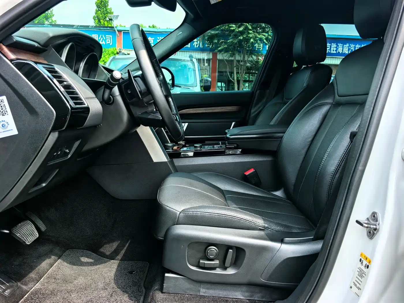 Фото 22 - Land Rover Discovery