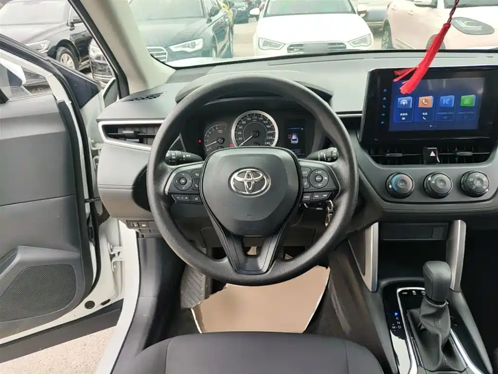 Toyota Corolla Cross 2022 2.0L Pioneer Edition фото 11