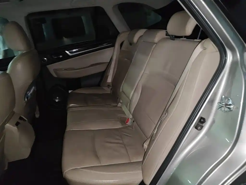 Subaru Outback 2015 2.5i Luxury Navigation Edition фото 15