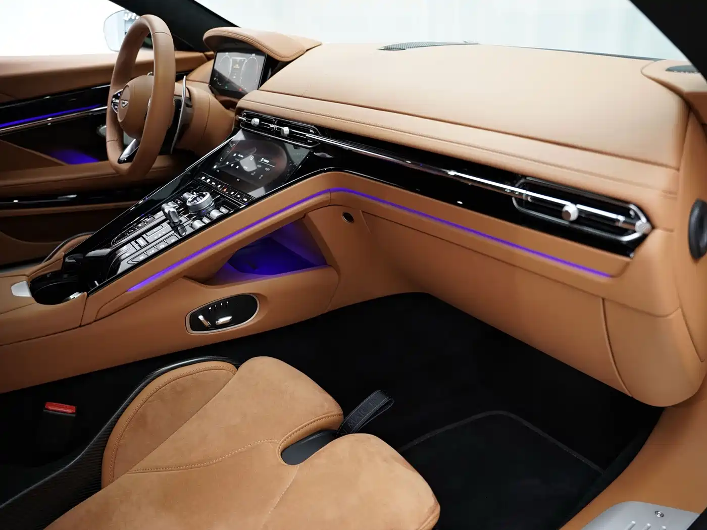 Aston Martin DB12 2024 2025 4.0T V8 Coupe