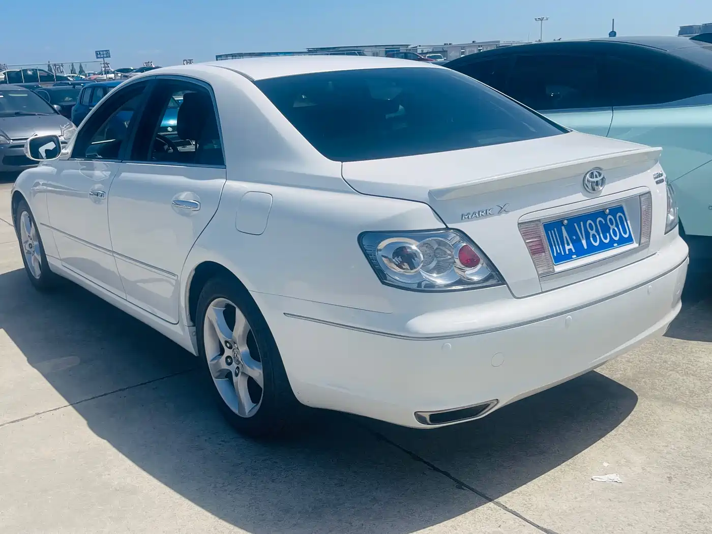 Фото 6 - Toyota Reiz