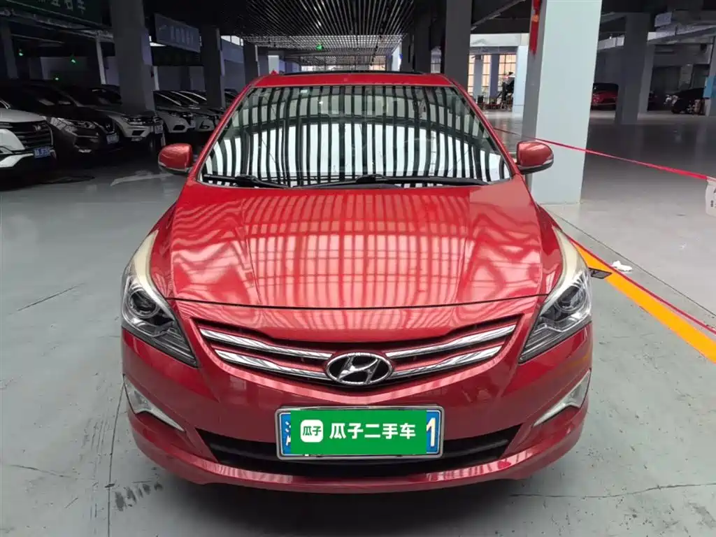 Hyundai Reina 2014 Model 1.6L Automatic TOP фото 3
