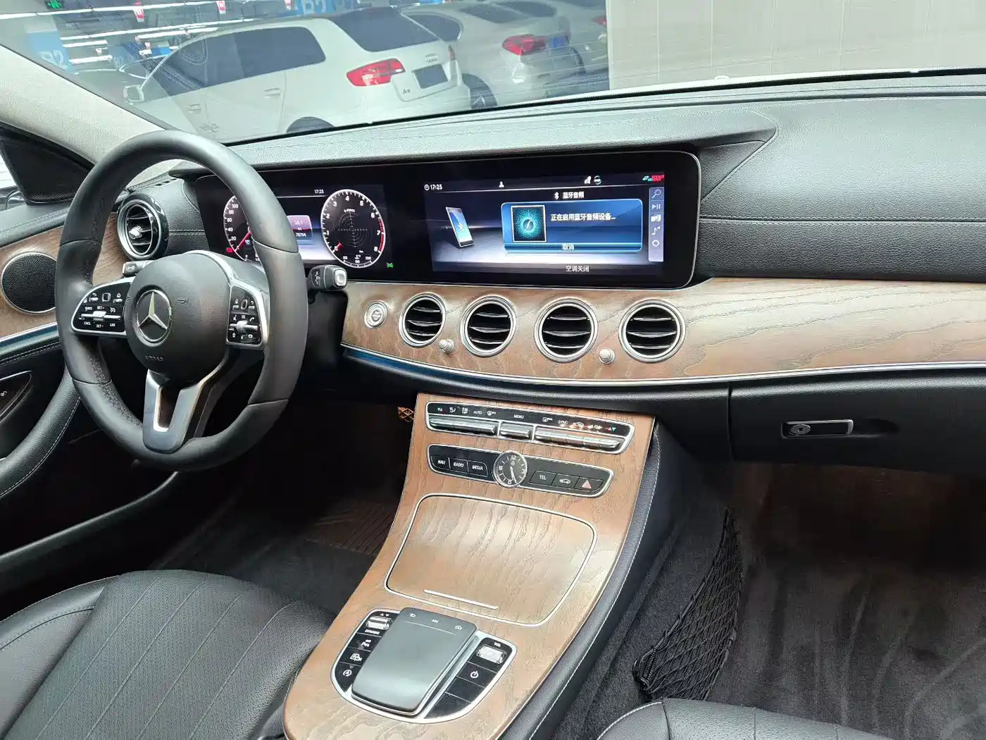 Mercedes-Benz E-Class 2019 E 300 L Fashion фото 8