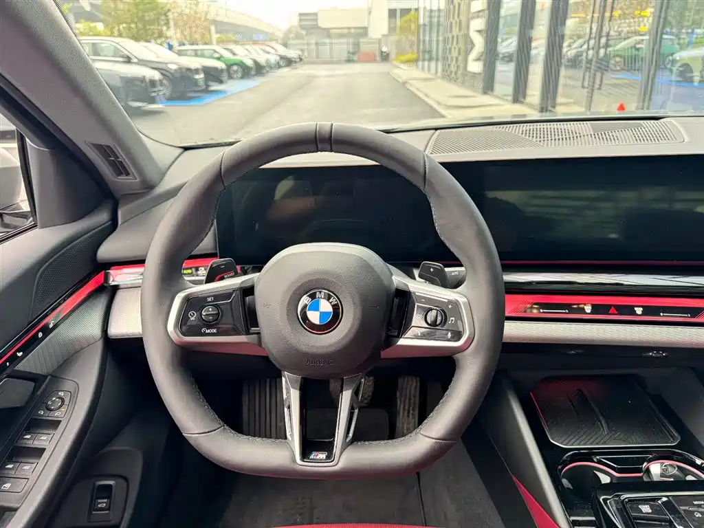 BMW 5 Series (Import) 2024 Model 525i M Sport Package фото 9