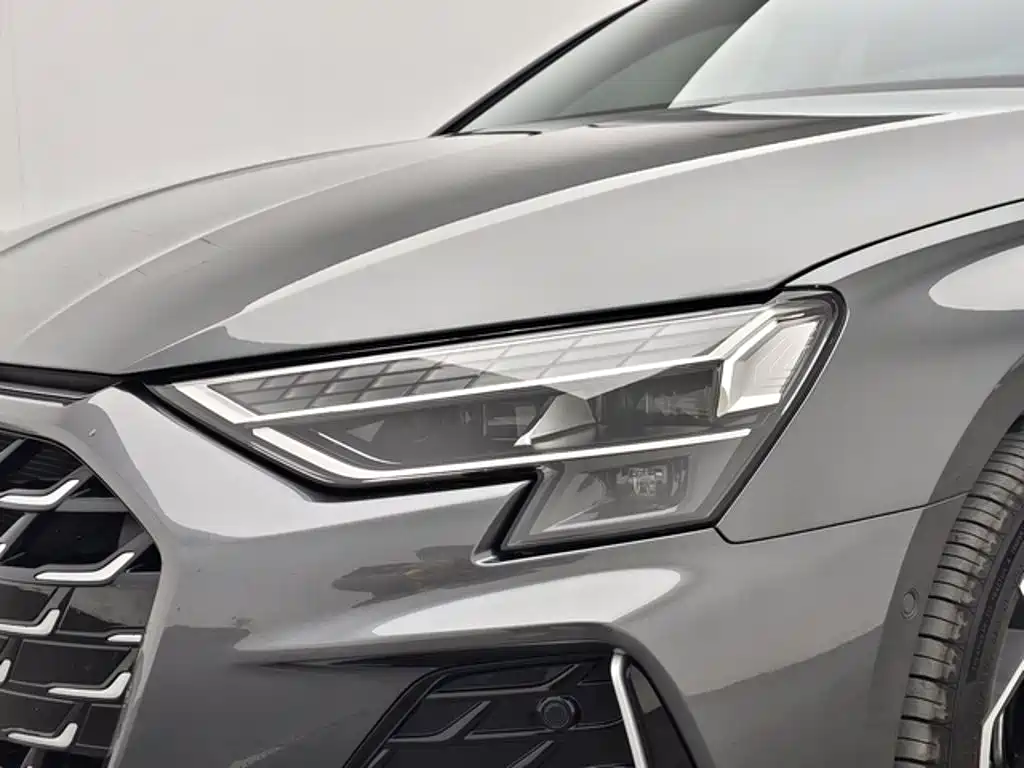 Audi A3 2026 2025 Facelift Sportback 35TFSI Flying Spur Premium + Luxury Selection Package