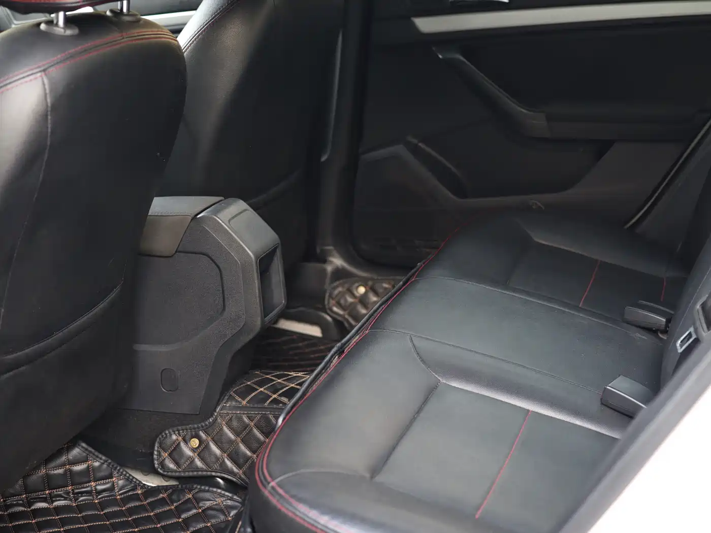Volkswagen Lavida 2017 1.6L Automatic Trend Edition фото 23