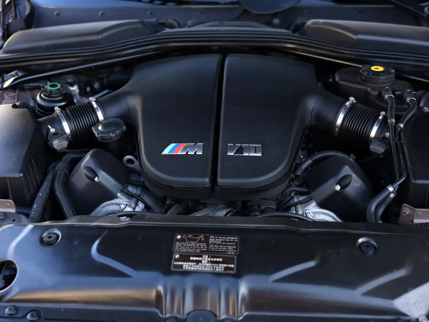 BMW M5 2005 Model M5 фото 10