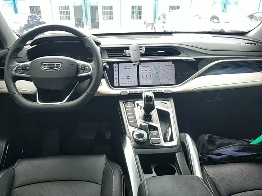 Photo 10 - Geely Boyue