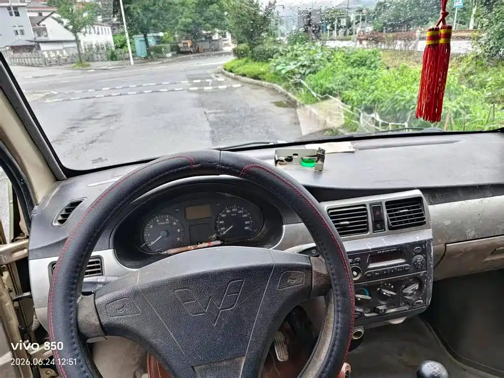 Wuling Motors Wuling Rongguang 2011 2011 1.2L Standard Model