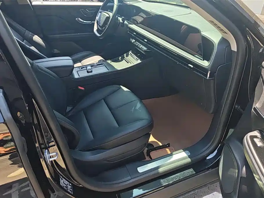 LINCOLN ADVENTURER