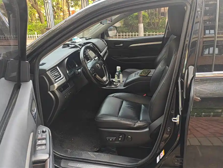 Toyota Highlander 2018 2.0T 4WD Elite 7-seater (China V) фото 9