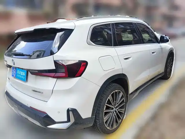 BMW X1 2023 xDrive25Li X Design Package — фото 5