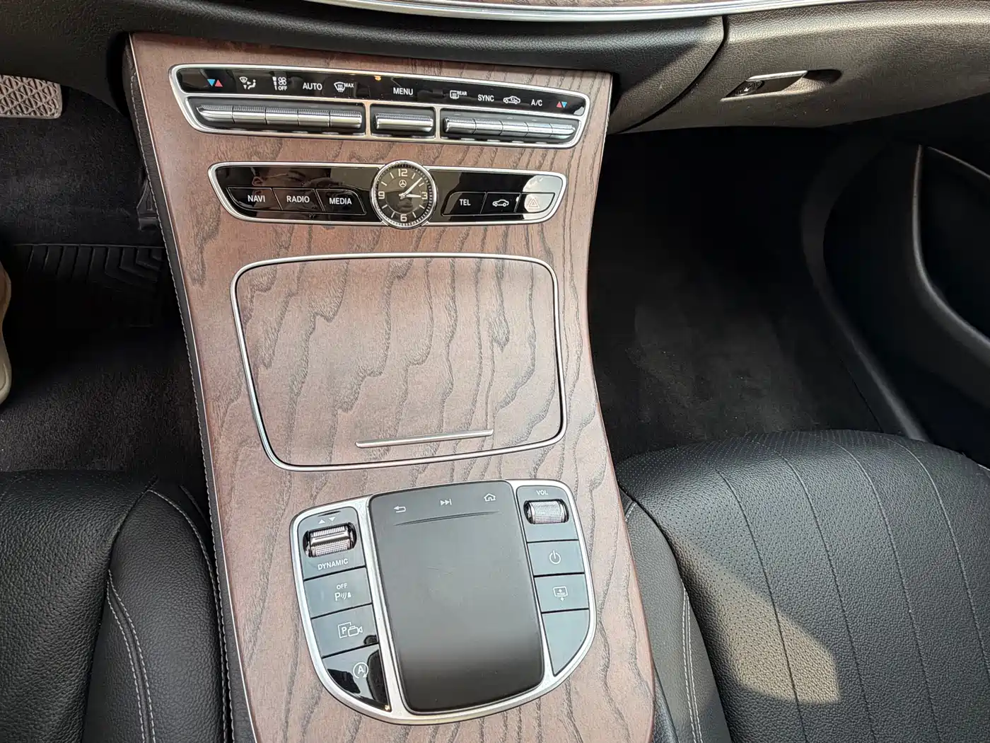 Mercedes-Benz E-Class 2020 E 300 L Luxury Model фото 14