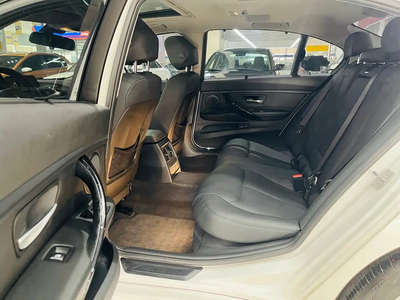 BMW 3 Series 2016 320Li Progressive фото 5