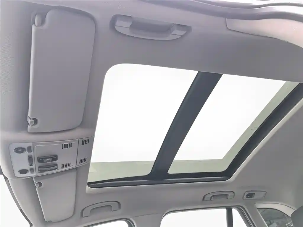 BMW X1 2015 Model sDrive18i Leading Advanced Edition фото 14