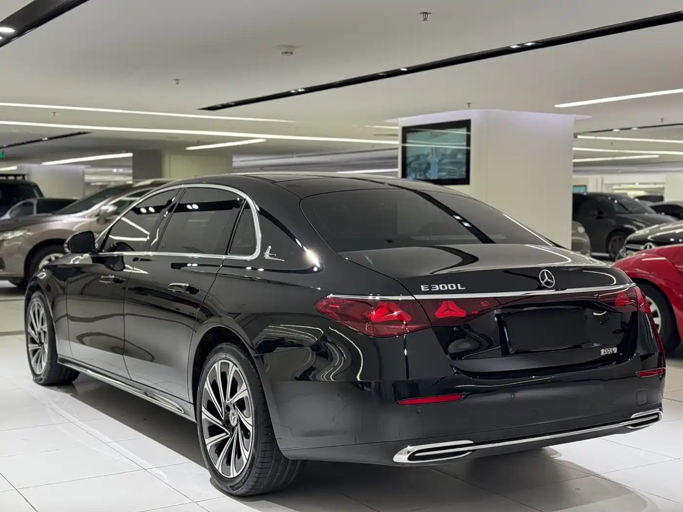 MERCEDES-BENZ E CLASS