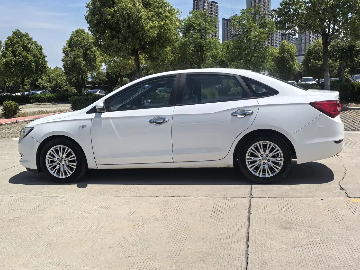 Buick Excelle 2017 15N Automatic Elite фото 7