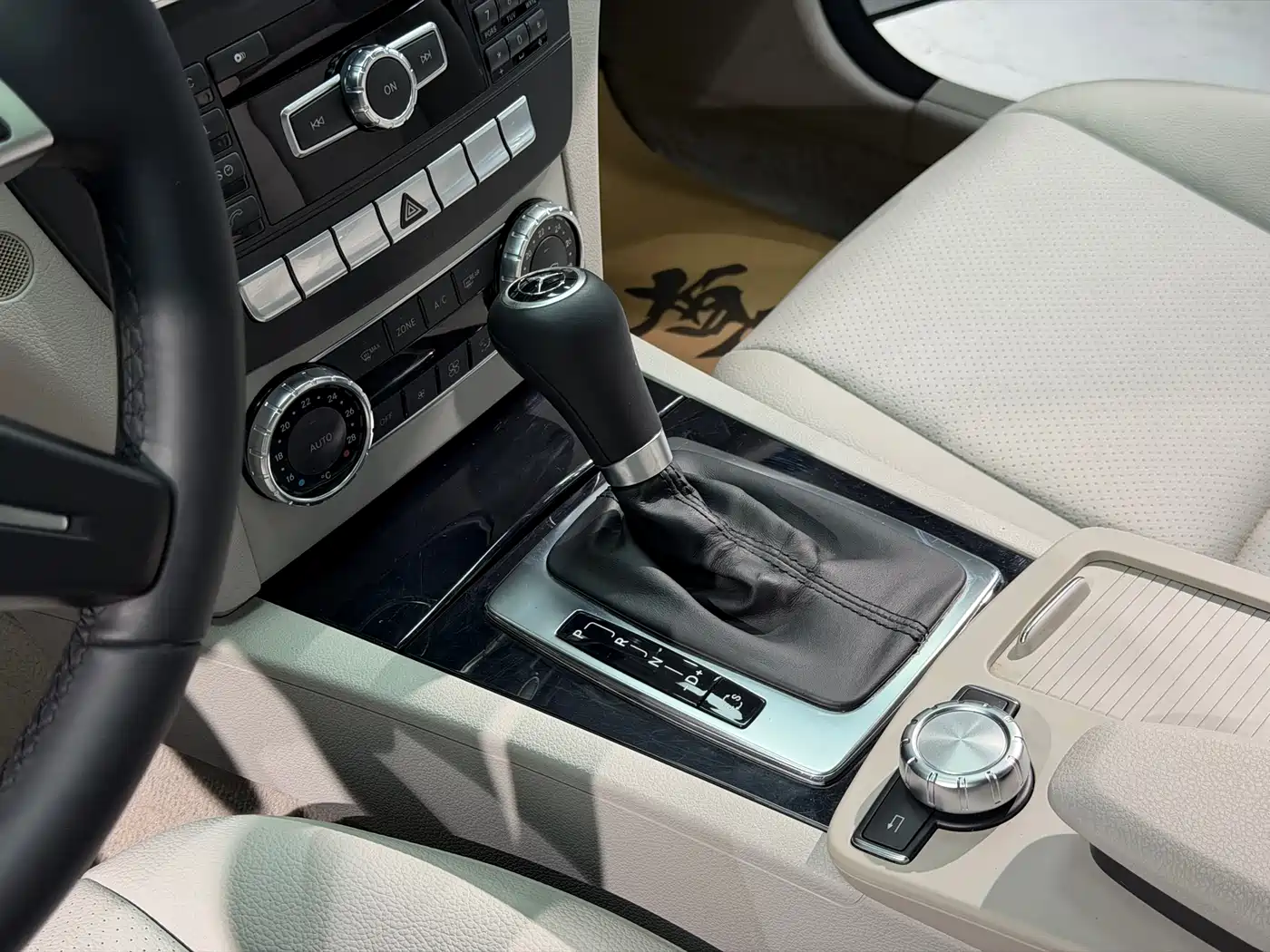 Mercedes-Benz C-Class 2011 C 180K Classic фото 11