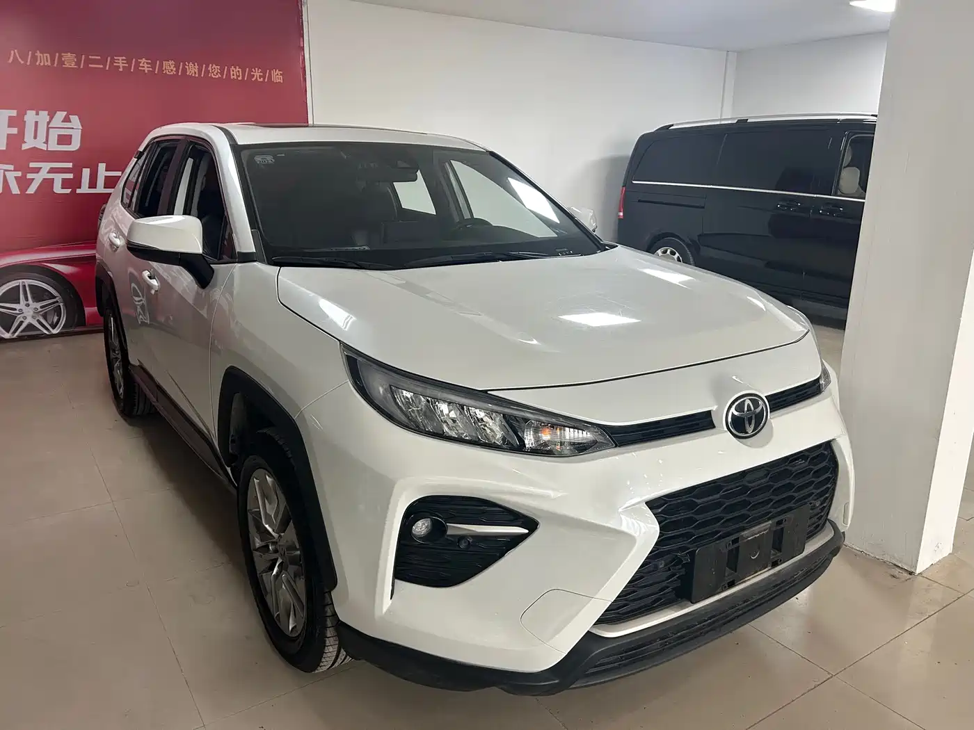 Toyota Wildlander 2021 2.0L CVT 2WD Luxury Edition фото 8