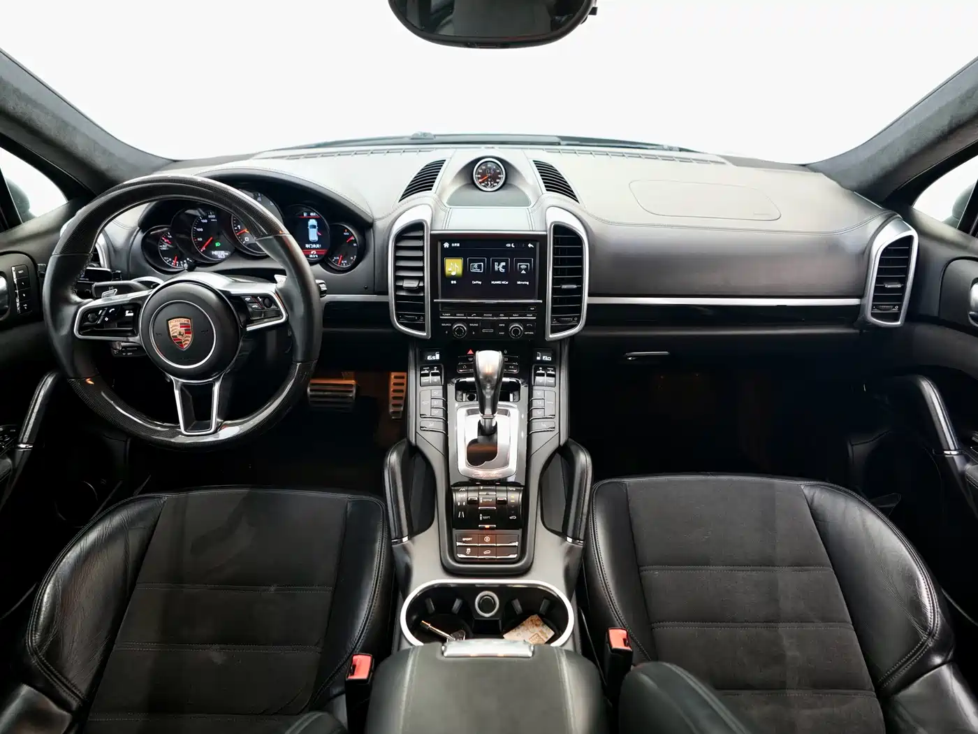 Фото 18 - Porsche Cayenne