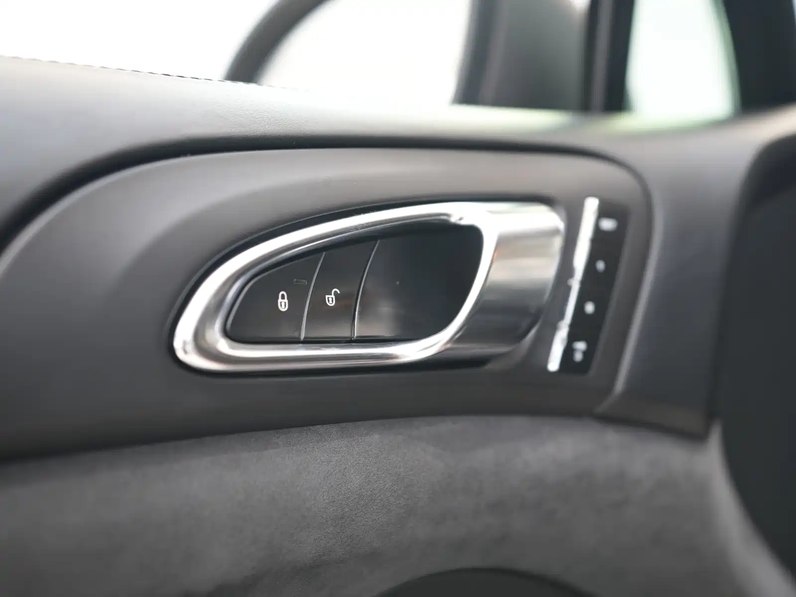 Photo 11 - Porsche Cayenne