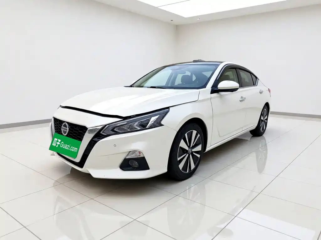 Photo 1 - Nissan Teana