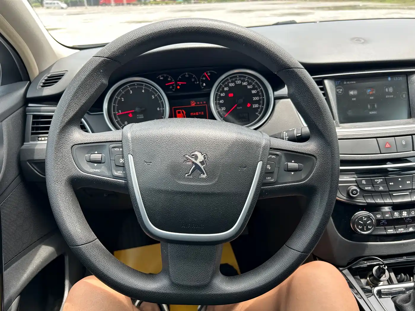 Peugeot 508 2015 1.6THP Auto Comfort Edition фото 15