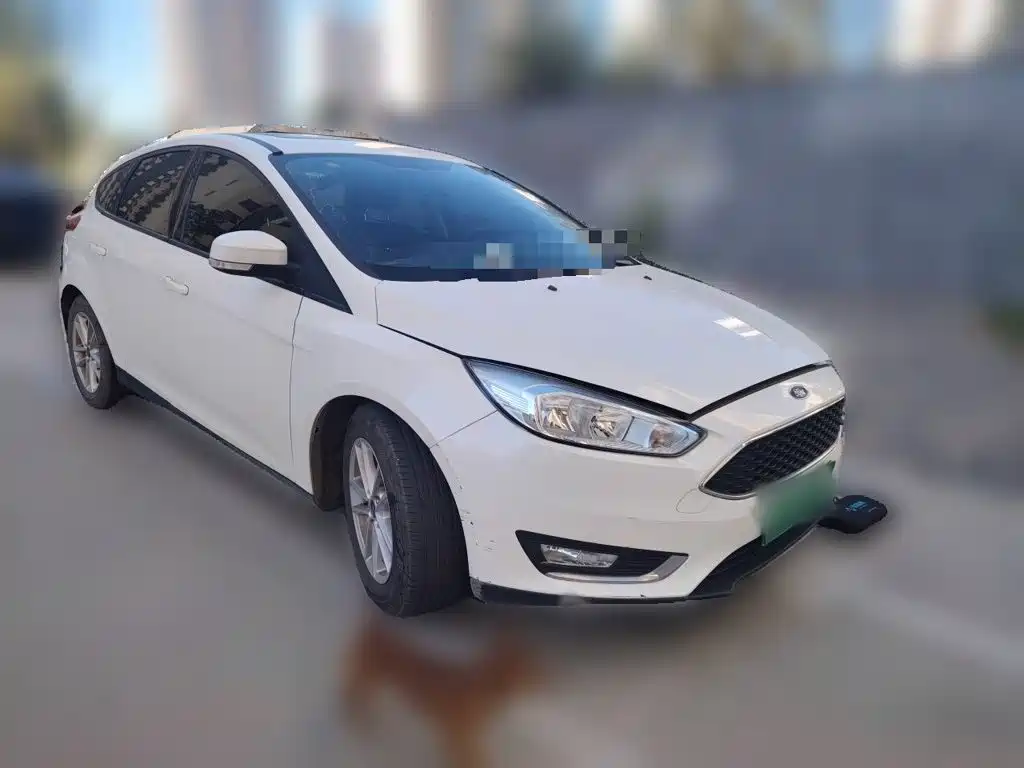 Фото 3 - Ford Focus
