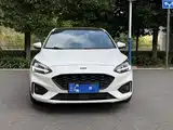 Фото 2 - Ford Focus