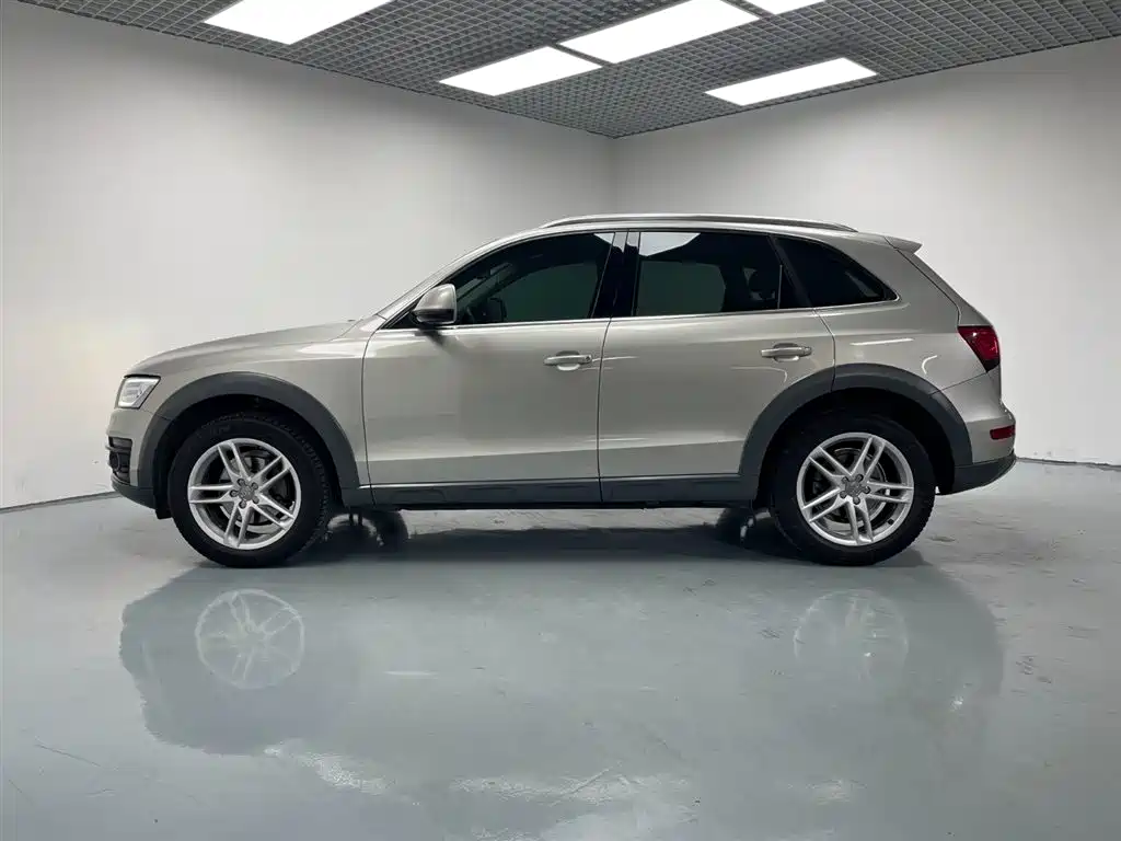 Audi Q5 2017 Plus 40 TFSI Technology фото 9