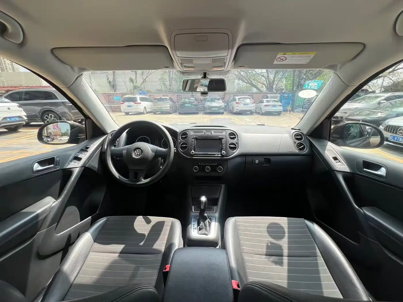 Volkswagen Tiguan 2015 1.8TSI Automatic 2WD Trendline фото 6