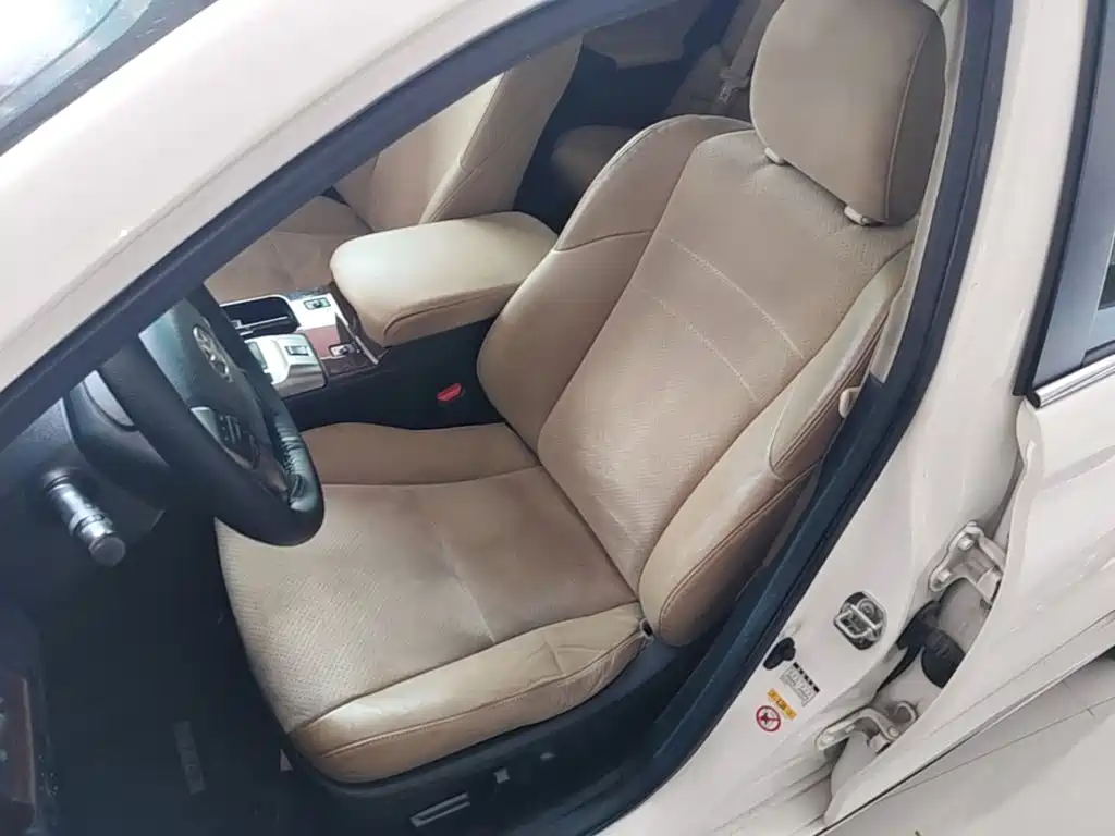 Toyota Reiz 2016 2013 2.5V Premium Edition