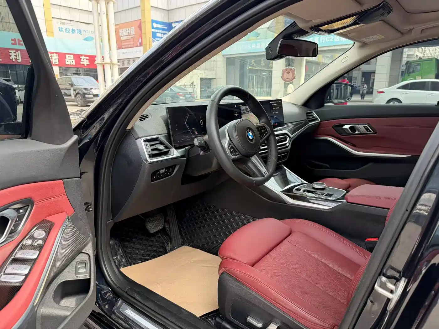BMW 3 Series 2023 325Li M Sport Package фото 7