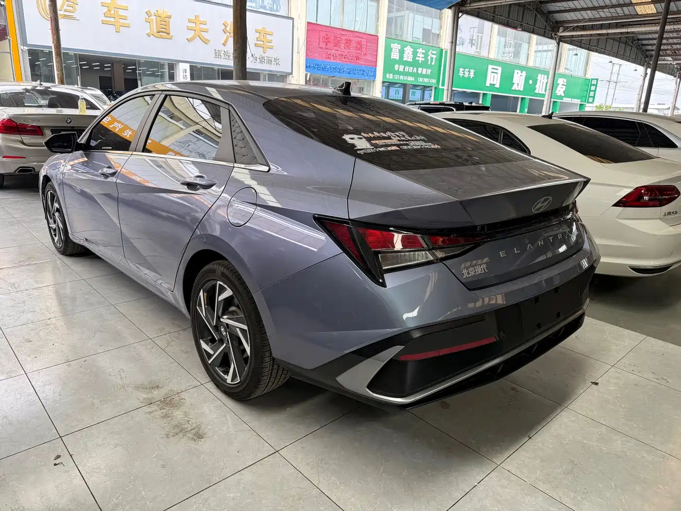 Hyundai Elantra 2023 1.5L CVT GLX Elite Edition фото 3