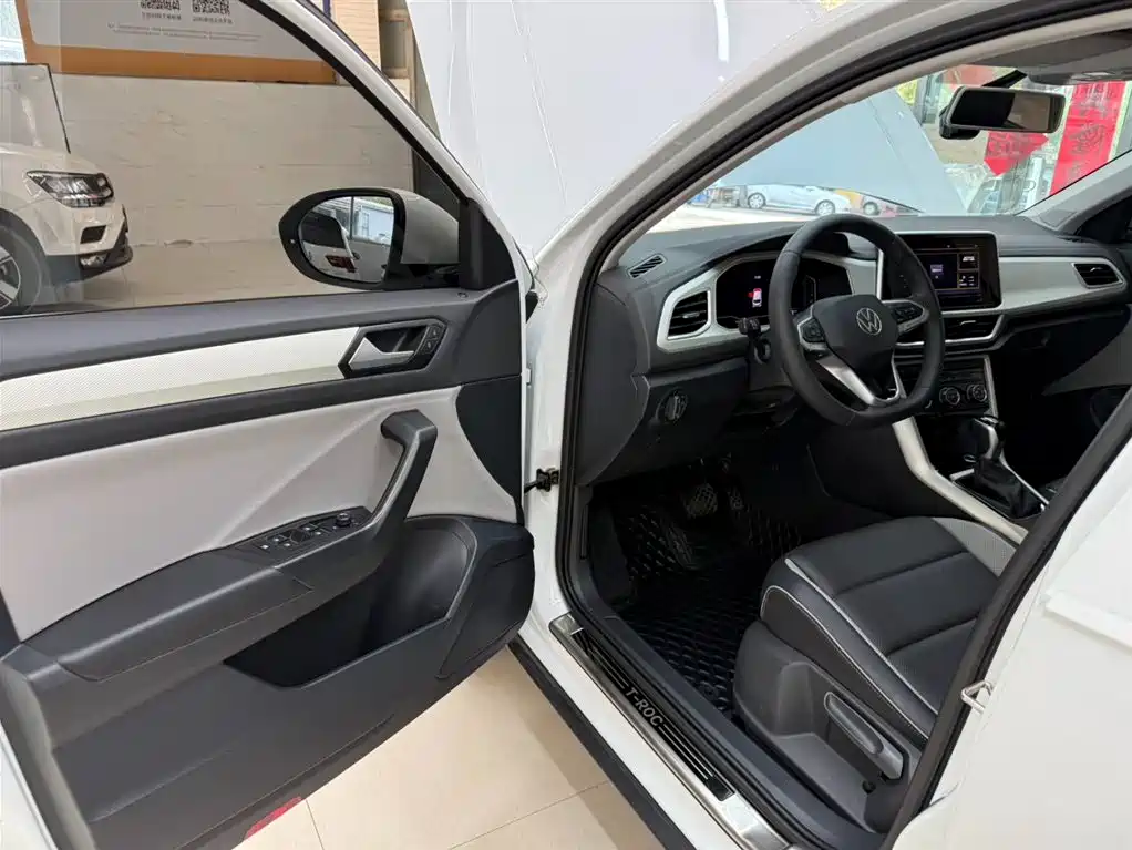 Volkswagen T-ROC 2023 280TSI DSG 2WD Time Edition фото 8