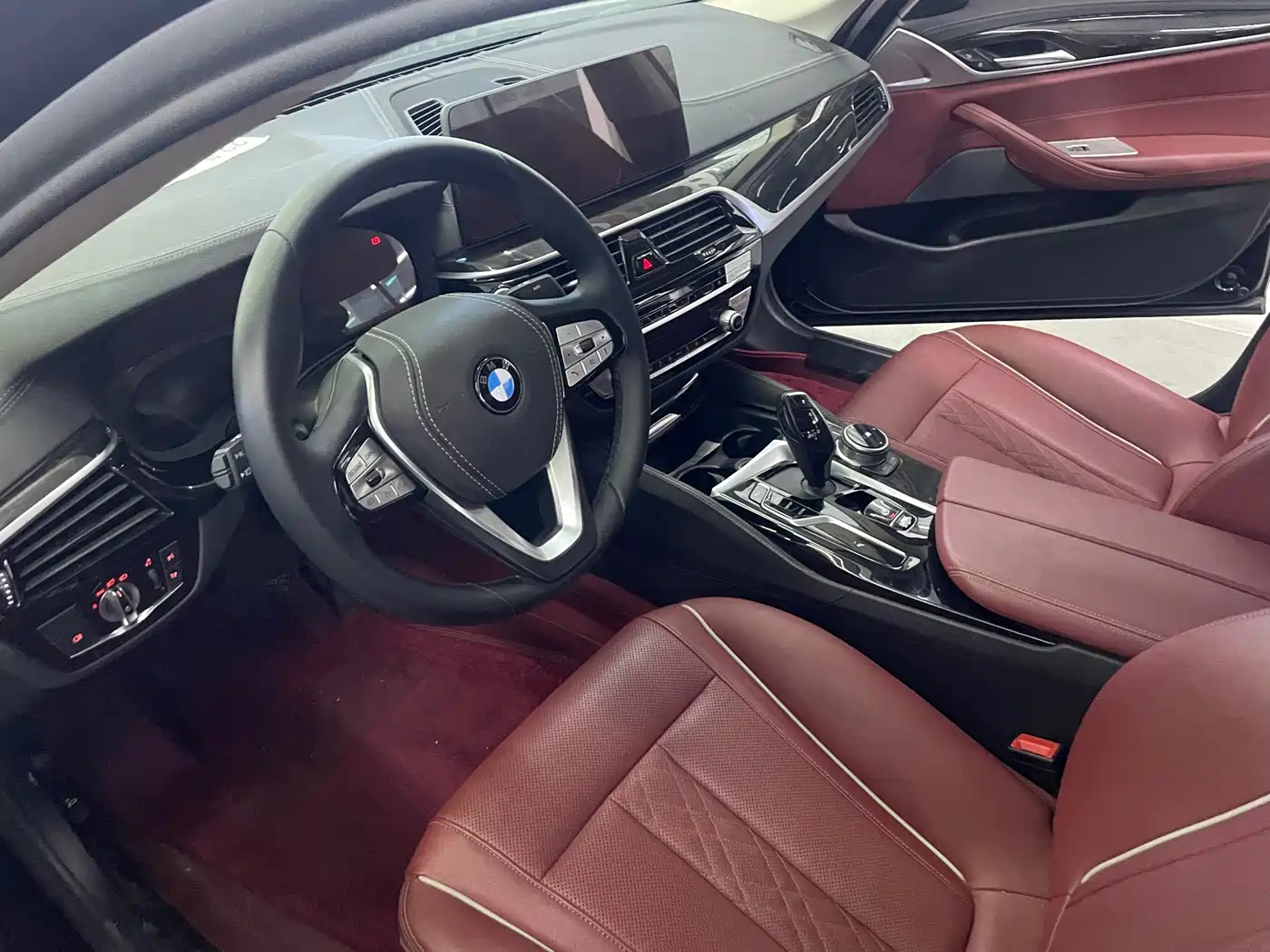 Фото 20 - BMW 5 Series
