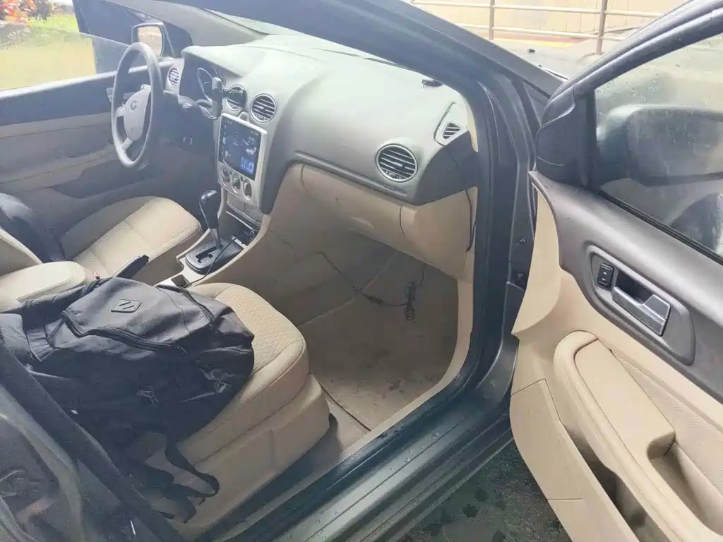 Ford Focus 2009 2009 Model Hatchback 1.8L Automatic Fashion