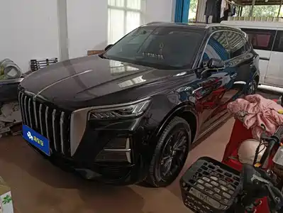 Hongqi HS5