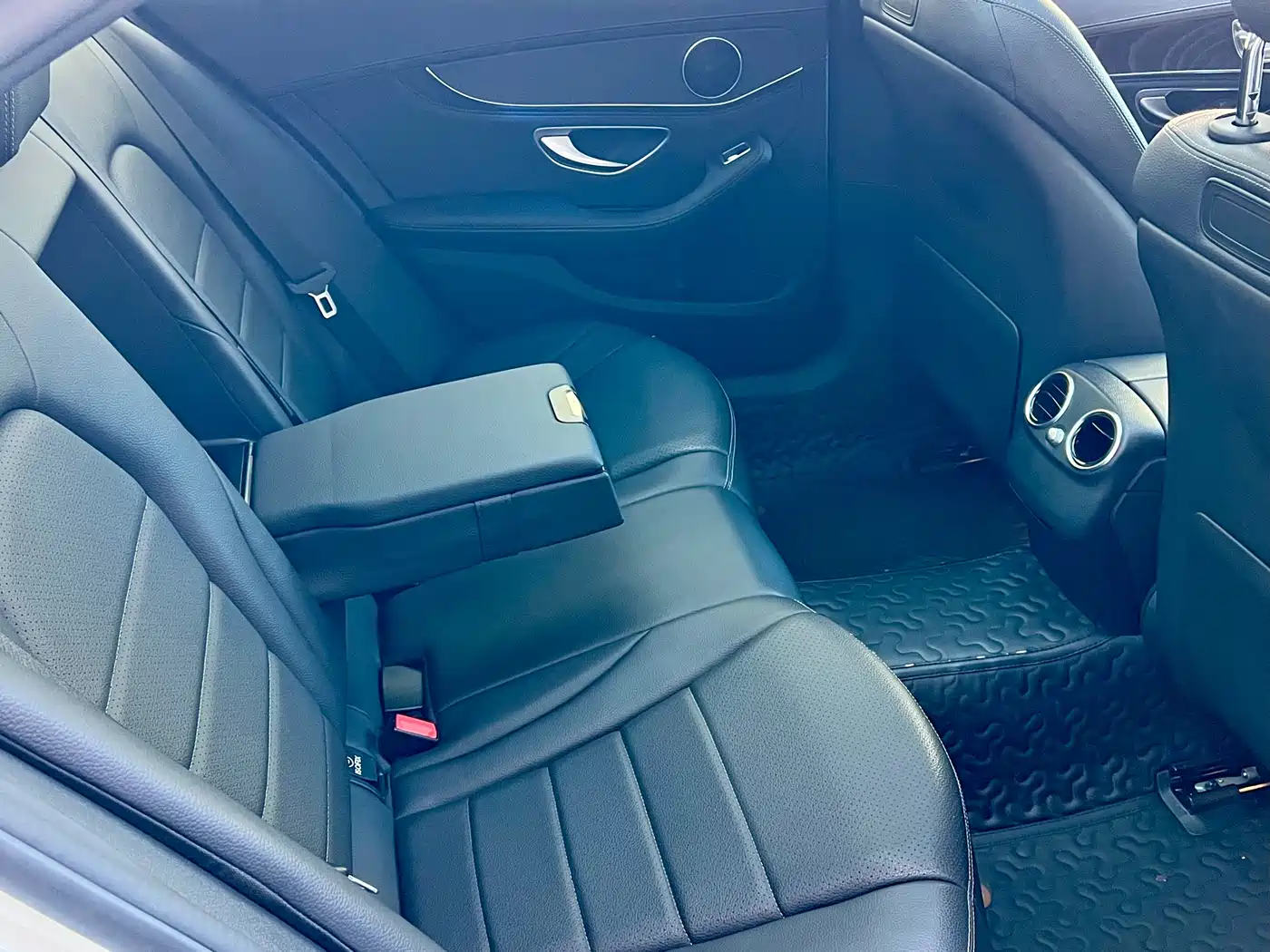 Mercedes-Benz C-Class 2017 Facelift C 200 L Sport Edition фото 26