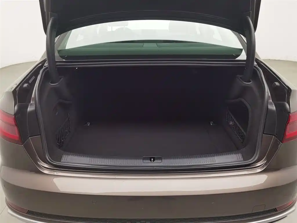 Audi A4L 2019 40 TFSI Fashion (China V) фото 16