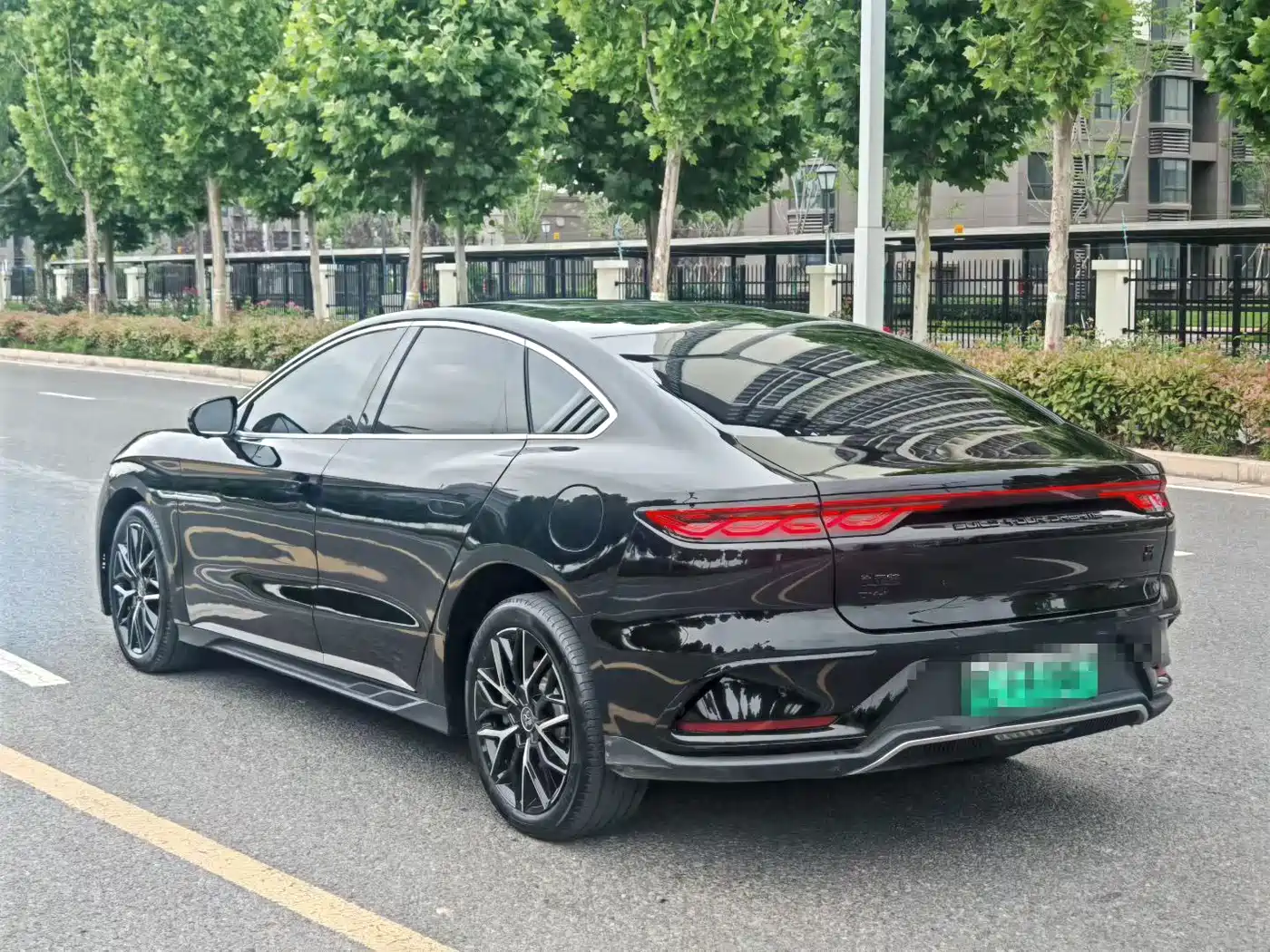 BYD Han 2025 DM-i 125KM Comfort фото 9